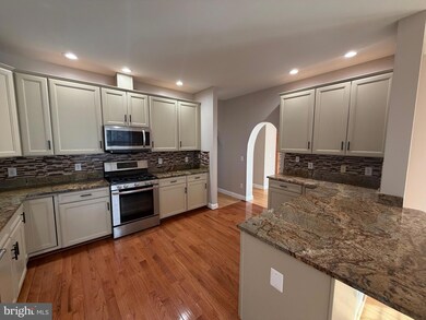 728 18th St S, Arlington, VA 22202 - photo 7