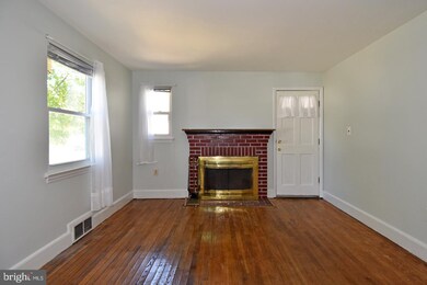 104 Seneca Dr, Oxon Hill, MD 20745 - photo 4