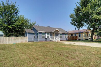 341 Spring Valley Cir, Azle, TX 76020 - photo 2