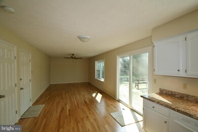 6703 King Lear Dr, Sykesville, MD 21784 - photo 7