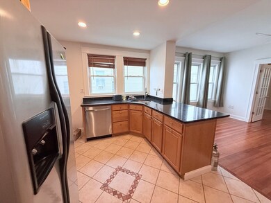 2A Victoria St unit 2, Dorchester, MA 02125 - photo 2