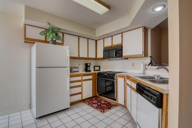 127BermsCircleUnit4BransonMO