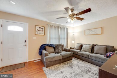 6608 Captain Johns Ct, Bryans Road, MD 20616 - photo 4