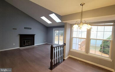 7900 Galloping Cir, Windsor Mill, MD 21244 - photo 5