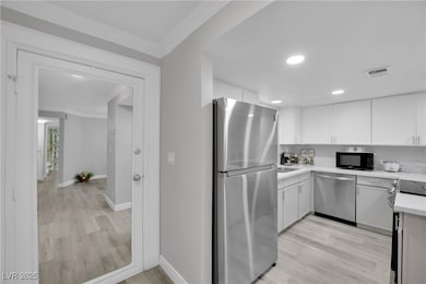 2080 Karen Ave unit 1, Las Vegas, NV 89169 - photo 2