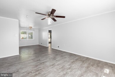 3211 Waverly Dr, Fredericksburg, VA 22407 - photo 5