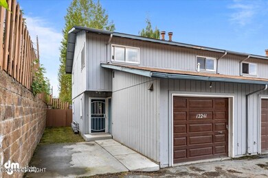 03-FRONT EXTERIOR_LS_IMG_8