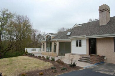 2005 Antler Dr, Glen Mills, PA 19342 - photo 2