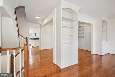 6893 Mclean Province Cir, Falls Church, VA 22043 - photo 4