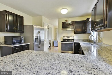 20072 Great Falls Forest Dr, Great Falls, VA 22066 - photo 2