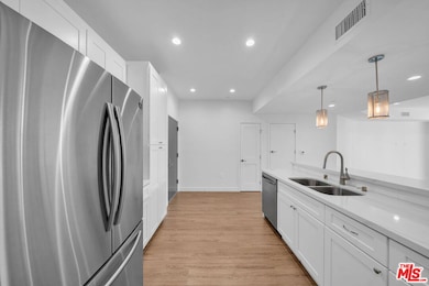 4114 Vantage Ave unit 204, Studio City, CA 91604 - photo 5