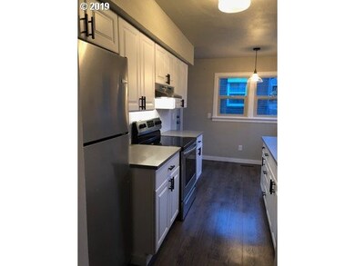 661 NW 8th St, Pendleton, OR 97801 - photo 5