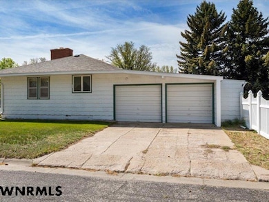 600 Cedar St, Kimball, NE 69145 - photo 3