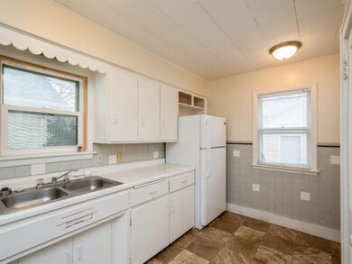 900 Center Point Rd NE, Cedar Rapids, IA 52402 - photo 7