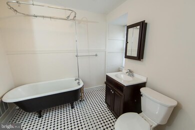 301 S Broad St unit 6, Kennett Square, PA 19348 - photo 6