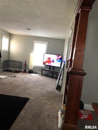 1233 Glenhurst Ct, Rock Island, IL 61201 - photo 2