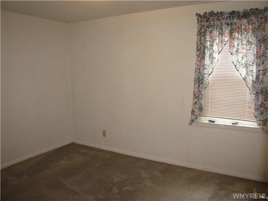 Bedroom Lower bedroom #2