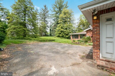 242 Gralan Rd, Catonsville, MD 21228 - photo 5