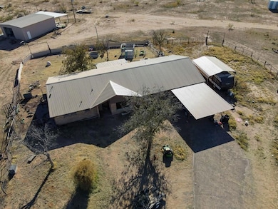 16064 N Sunflower Ave, Gardendale, TX 79758 - photo 2