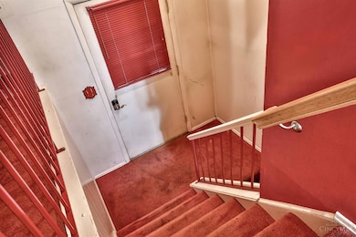 876 Laverty Ln, Cincinnati, OH 45230 - photo 4