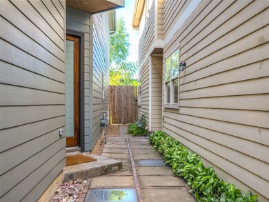 712 E 6th 1/2 St, Houston, TX 77007 - photo 4