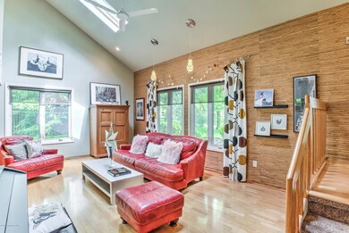 006_Living Room