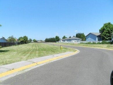 509 Gray Ct, Central Point, OR 97502 - photo 2