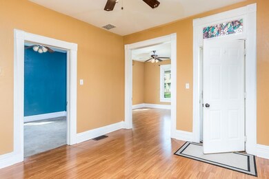 347 W 9th St, Auburn, IN 46706 - photo 5