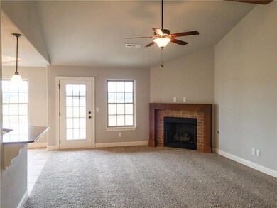 1230 Willow Oak St, Elkins, AR 72727 - photo 3