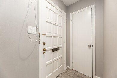 6307 Del Monte Dr unit 111, Houston, TX 77057 - photo 5