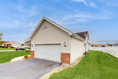 9421 Buchanan St, Crown Point, IN 46307 - photo 2