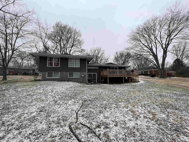 2289 E Shawnee Dr, Vincennes, IN 47591 - photo 5