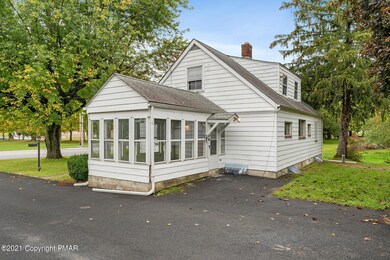 2004 Chipperfield Dr, Stroudsburg, PA 18360 - photo 3