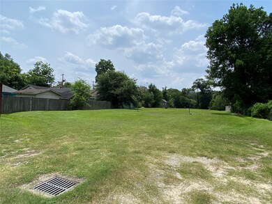 5709 Fulton St, Houston, TX 77009 - photo 4