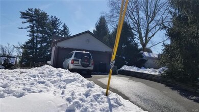 215 N Main St unit A-B-D, Nazareth, PA 18064 - photo 2