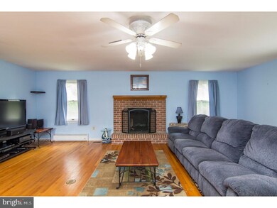 34 Wetherburn Dr, Downingtown, PA 19335 - photo 4