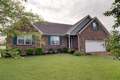 109 Irish Oaks Dr, Portland, TN 37148 - photo 2