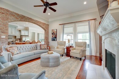 114 Queensberry-6