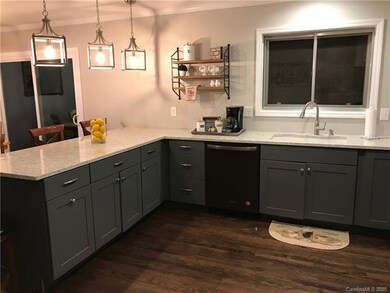 619 S Carolina Ave, Statesville, NC 28677 - photo 2