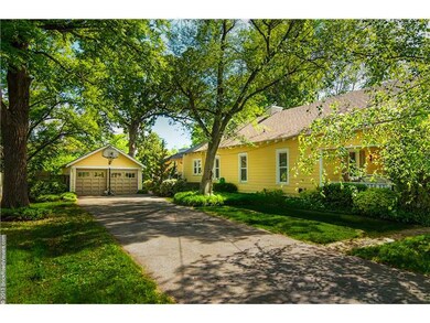 422 E Locust St, Rogers, AR 72756 - photo 2