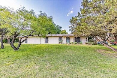 5010 Comanche Dr, Granbury, TX 76049 - photo 2