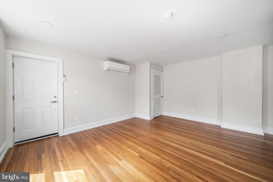 2309 Green St unit 3R, Philadelphia, PA 19130 - photo 3