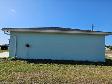 7027 Palpano Cir, Labelle, FL 33935 - photo 4