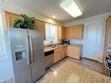 769 Bartlett Ave, Hayward, CA 94541 - photo 4