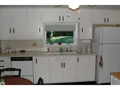 72 Woodmont Dr, Cranston, RI 02920 - photo 5