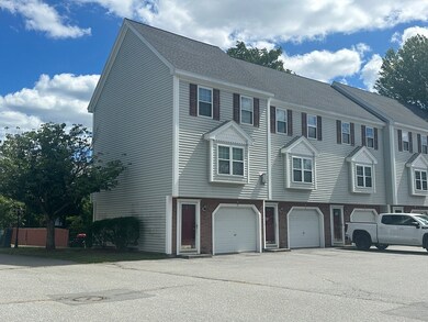 999 Middlesex St unit 4, Lowell, MA 01851 - photo 2