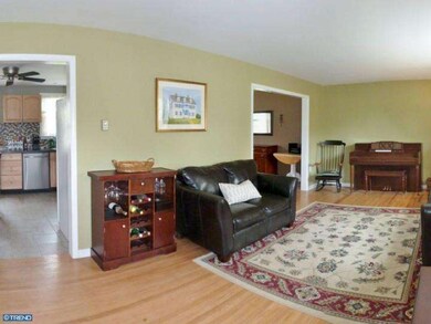 588 Hillside Dr, Lansdale, PA 19446 - photo 5