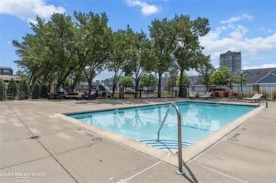 Great Lakes Tower unit 1110, Detroit, MI 48207 - photo 7