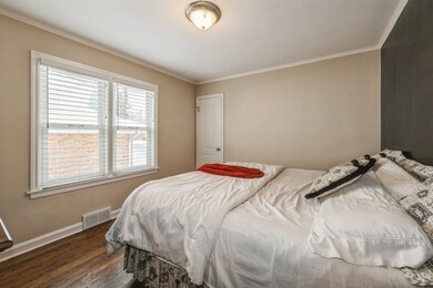 1331 Briar Ct, Des Plaines, IL 60018 - photo 6