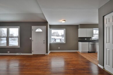 4482 Chandler Dr, Columbus, OH 43213 - photo 5